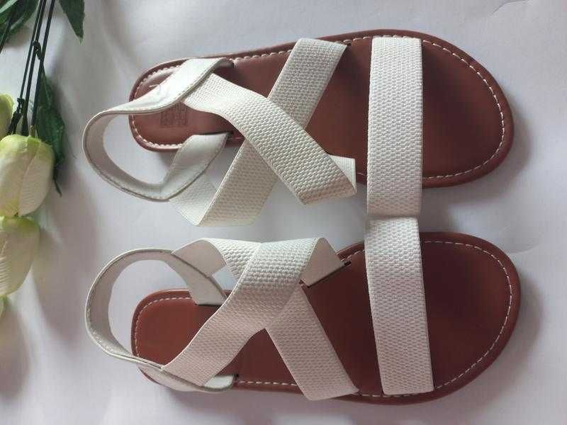 Білі босоніжки 37 розмір нові