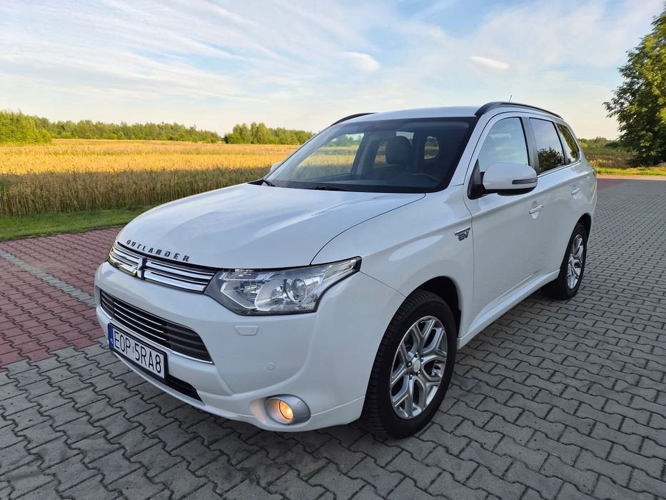 Mitsubishi Outlander 2.0#203KM#4x4#PlugInHybrid#