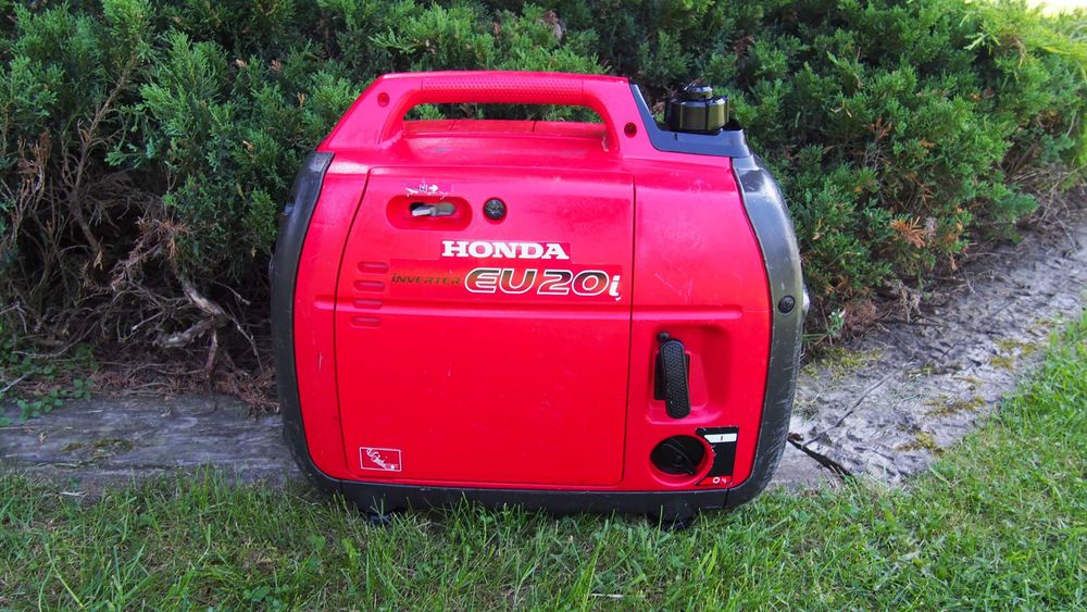 Honda EU 20 I walizkowy generator Agregat pradotworczy spalinowy uszkodony