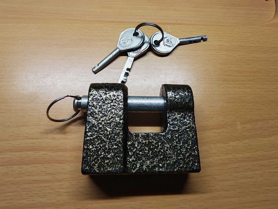 Навісний замок, Замок навесной