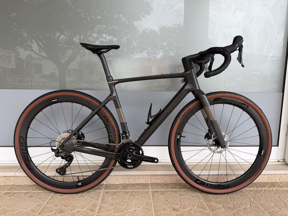 Bicicleta Scott de Gravel - Rodas em carbono