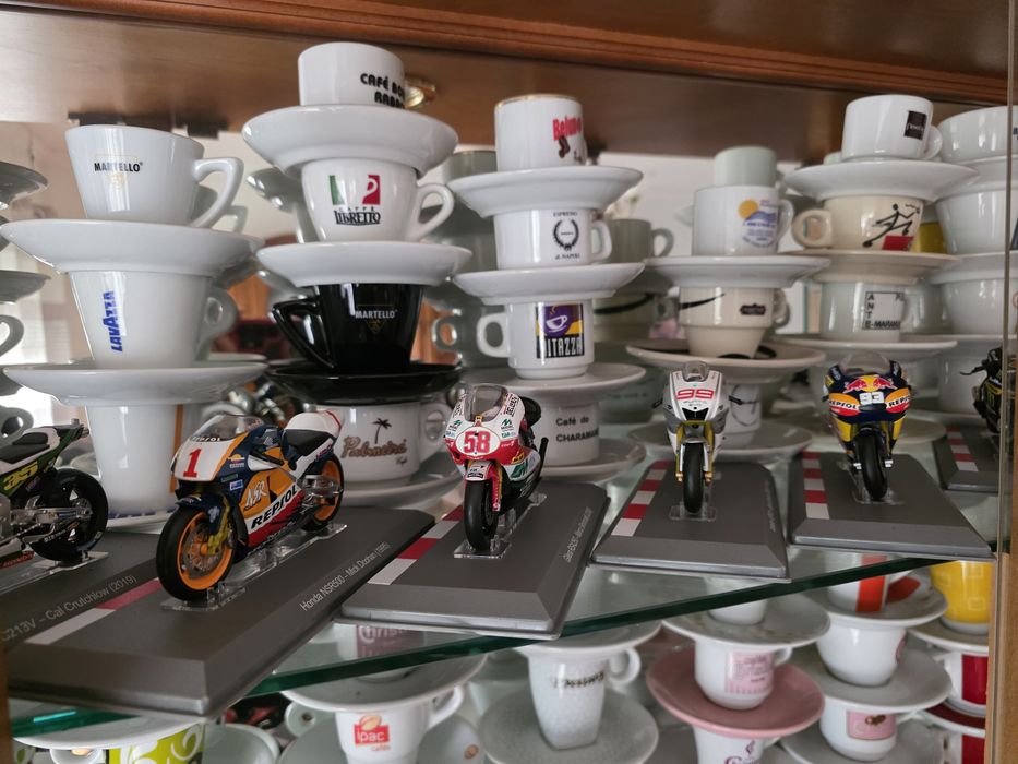 Moto de coleção moto GP 42motos nao ligar para burlas MB way