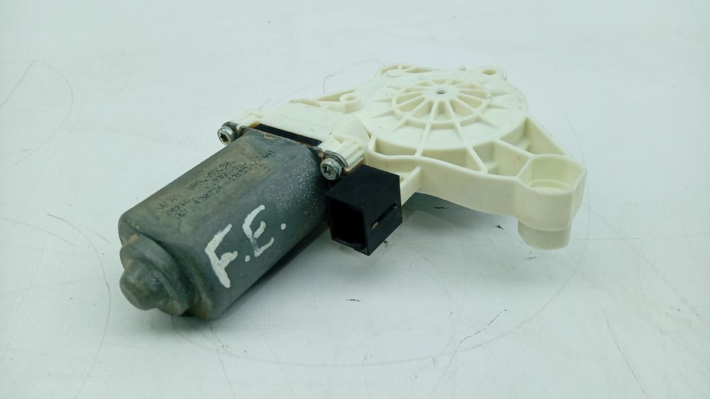 Motor vidro frente esquerdo AUDI Q5 Sportback (FYT)