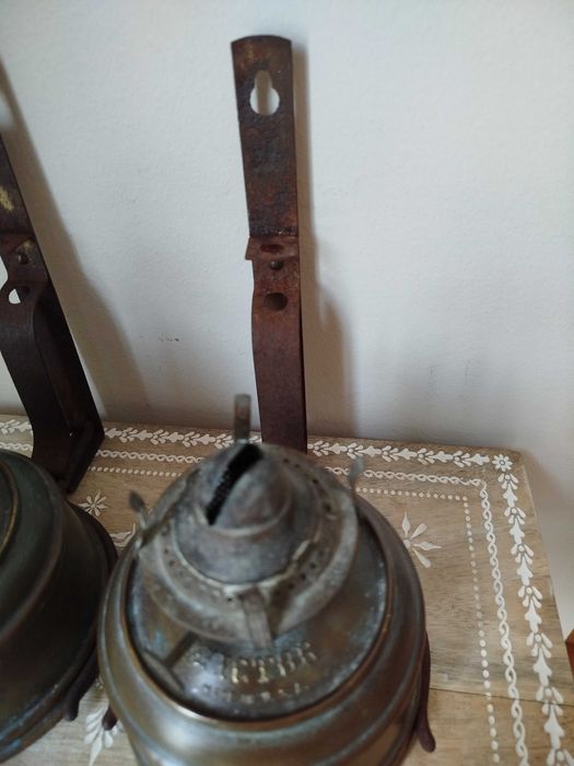 Antigos e Raros Candeeiros a petróleo "Victor - USA"