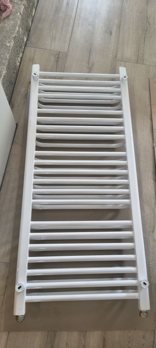 Grzejnik łazienkowy 115x45 cm