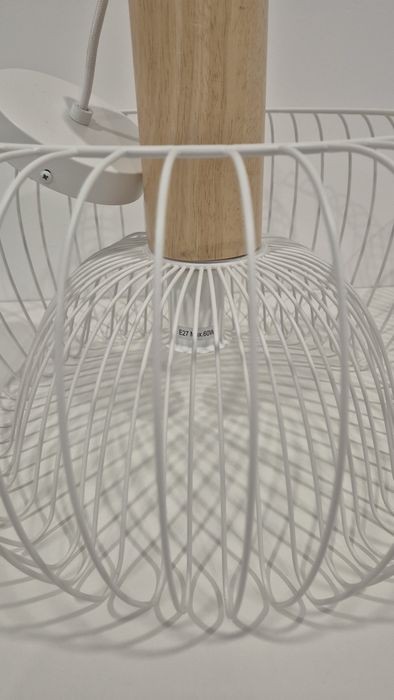 Dois candeeiros de teto