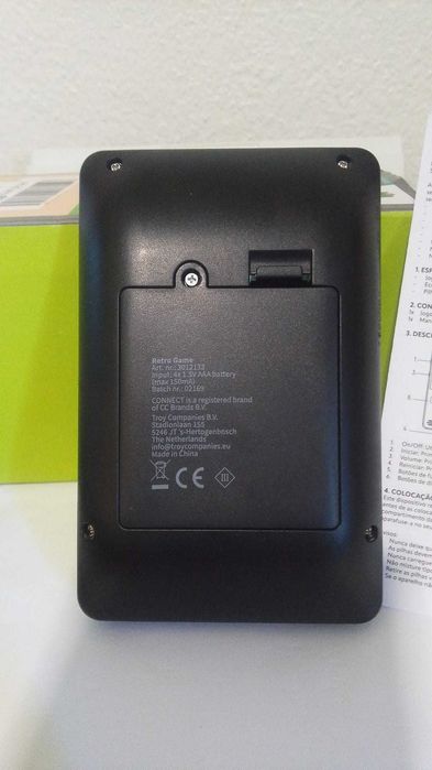 Mini Consola Retro – 240 Jogos Clássicos Portátil