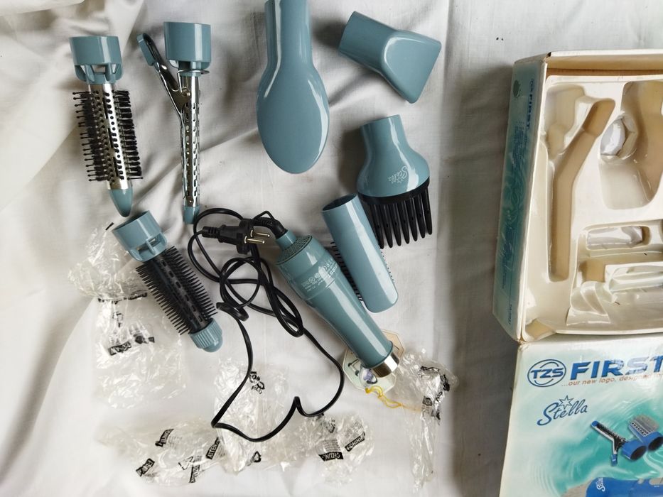 Фен щітка FIRST електрофен колишнього виробництва найбільше насадок .