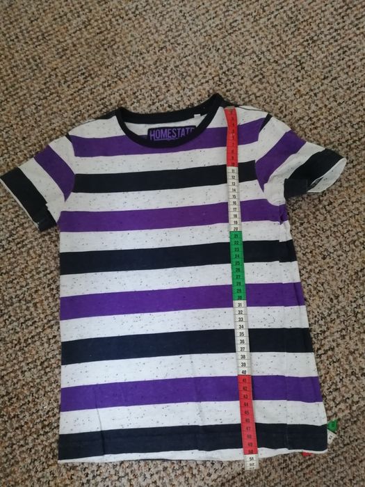 T shirt w paski biało fioletowe 122/128