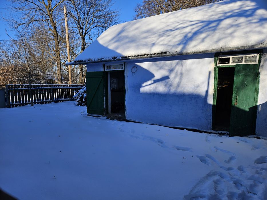 Будинок з двома ділянками