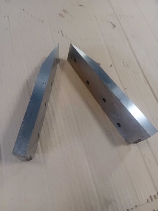 Conjunto de 2 lâminas de corta cantos.