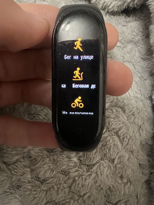 Годинник Mi band 5. Браслет. Зарядний пристрій в комплекті.