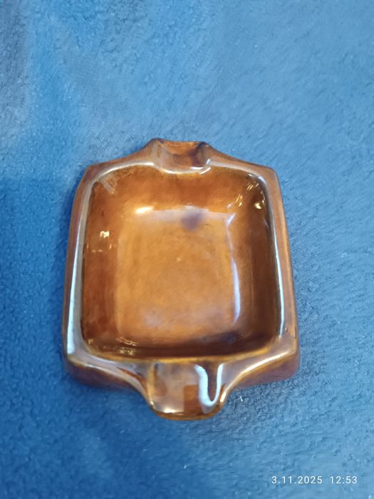 Popielniczka porcelitowa