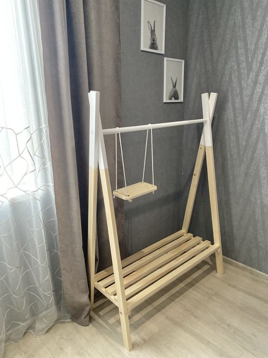 Стійка для одягу та взуття