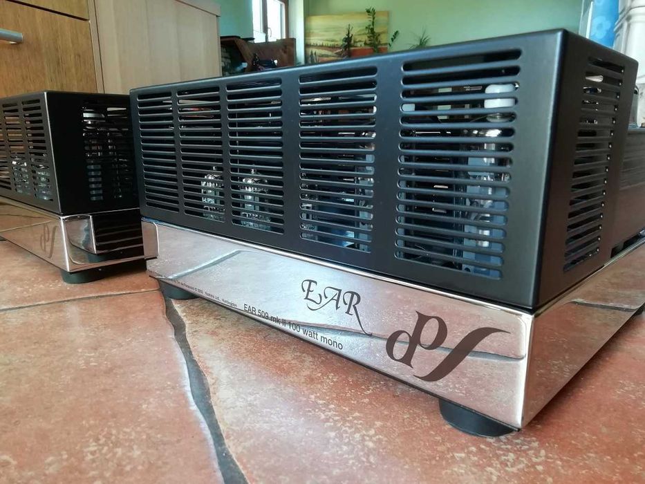 EAR 509 końcówki mocy XLR 100 Watów z lampy!