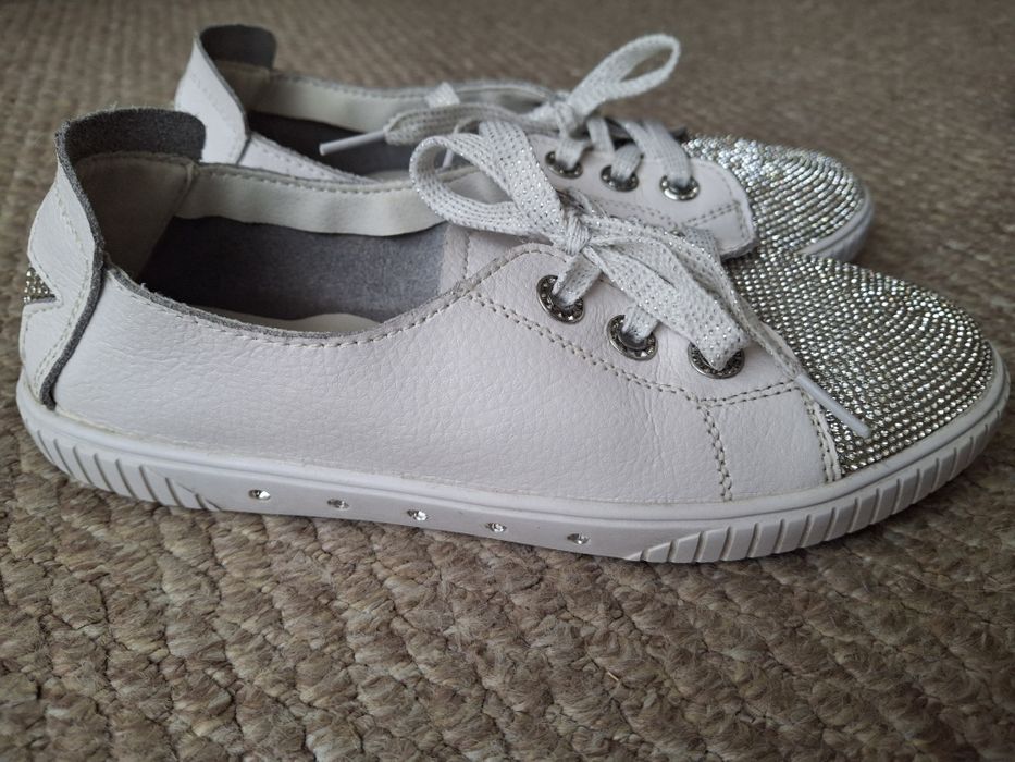 Шкіряні білі кеди, 37 розмір