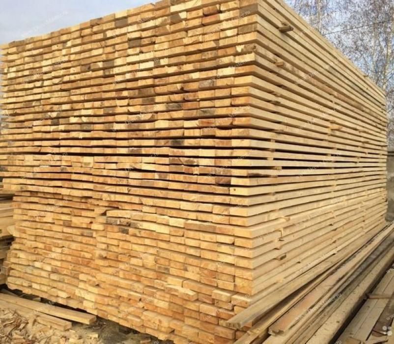 Пиломатеріали свіжоспил. Довжина 2-7м.