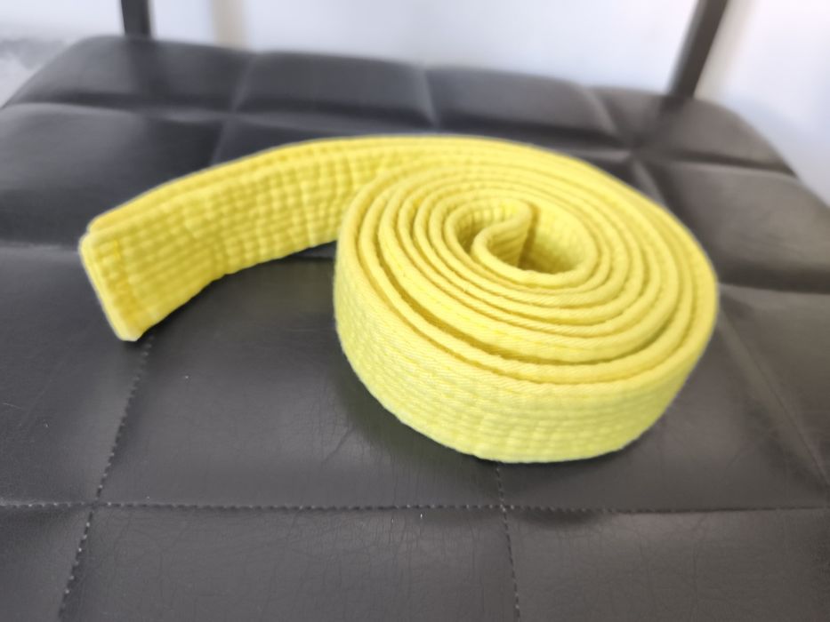 Cinto amarelo artes marciais