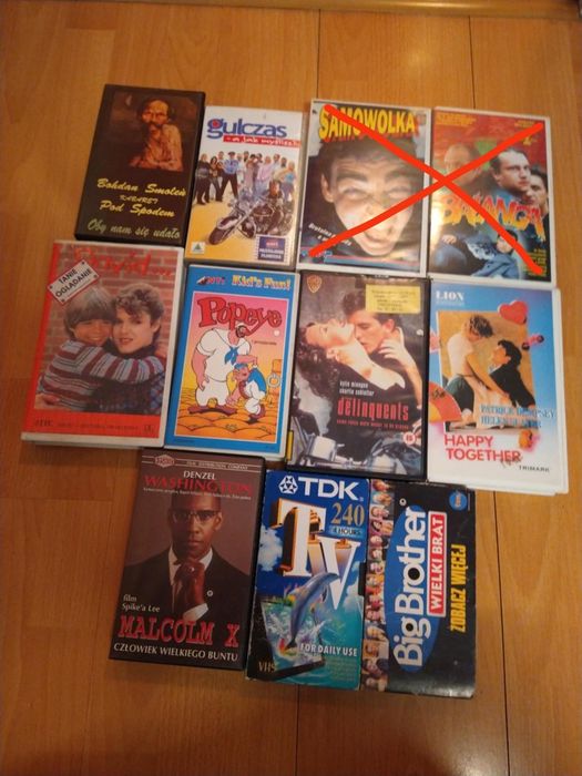 Komplet 9 kaset VHS Romans/Biograficzne/Animacja/Polskie
Lektor PL
