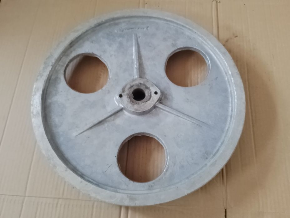 Шків алюміній двох струмковий 435мм.