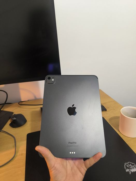 iPad 11 pro m4 com acessórios