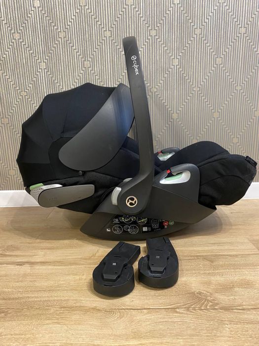 Продам автокрісло для дитини Cybex 0+