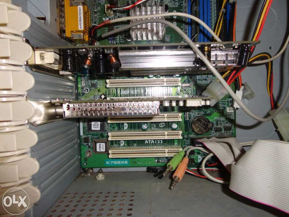 Torre PC com 4 drives