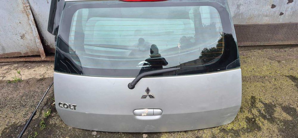 Крило четверть задня ліва Mitsubishi Colt 2004-2008