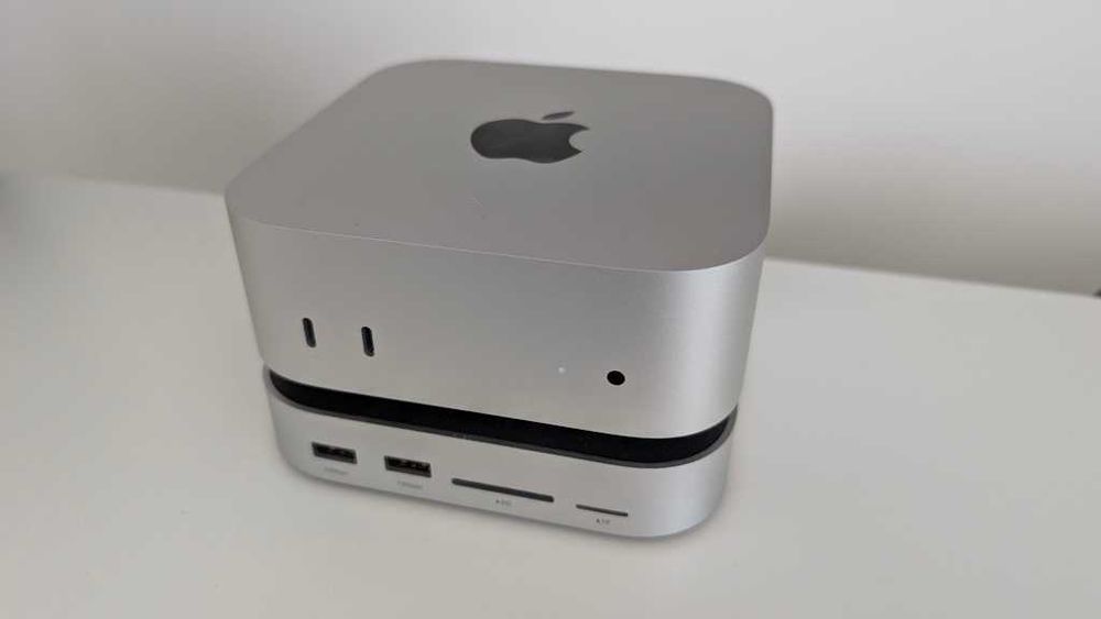 MacMini M4 16GB / 256GB com Docking e SSD NVMe 500GB