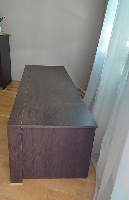 Oddam zestaw mebli do salonu.