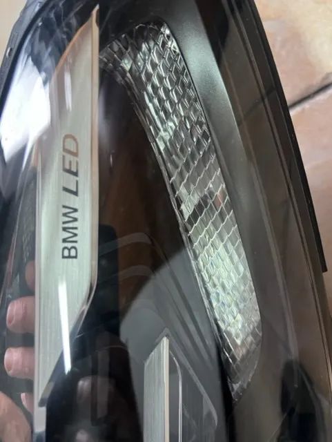 Otica esquerda BMW Serie 5 G30 G31 5A388C3-04