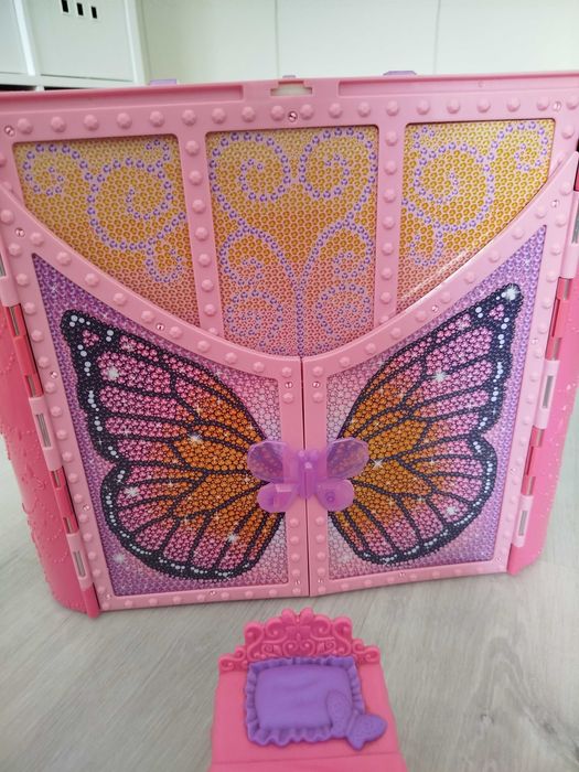Barbie palácio real mariposa completo