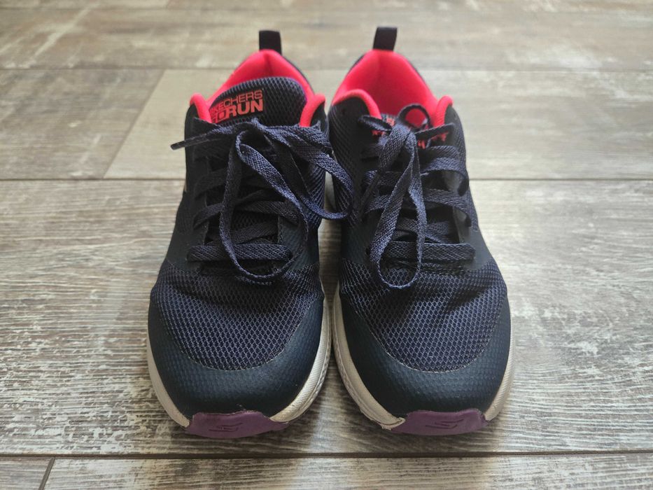 Кросівки Skechers GO RUN Consistent 32 р. (302412L) оригінал, гарний стан