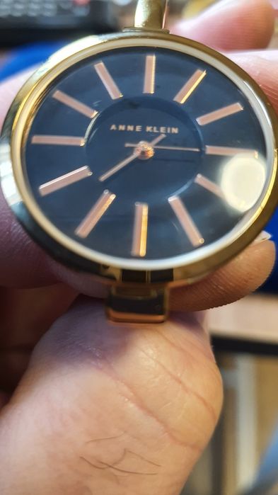 Часы  Anne  Klein
