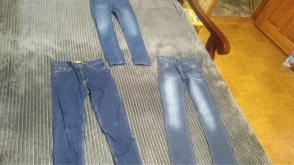 Штаны джинсы на мальчика 10-11 лет