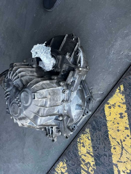 МКПП (механічна коробка перемикання передач) 6-ступка