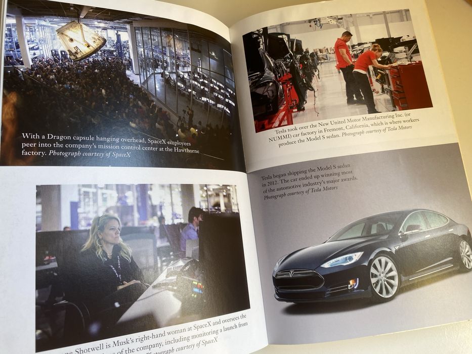 Livro biografia de Elon Musk da Tesla e SpaceX