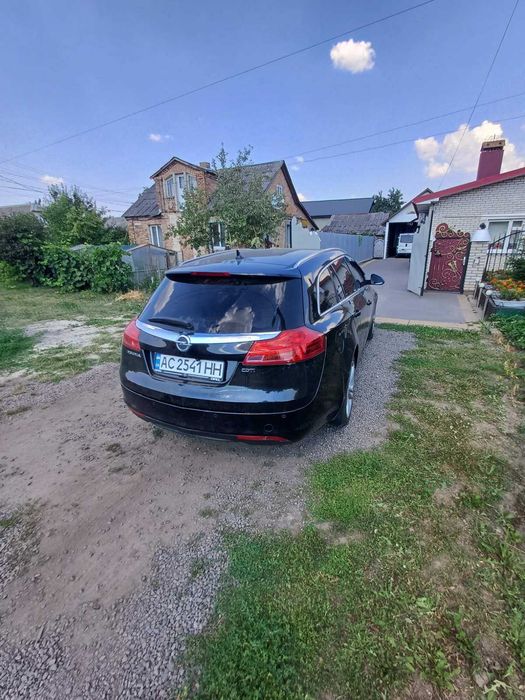 Продам автомобіль Opel insignia