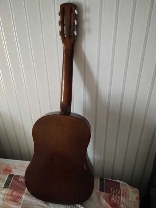 Продам гитару 6-ти струнка