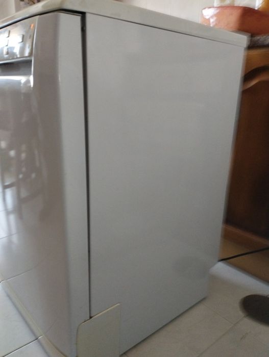 Máquina de lavar loiça ariston