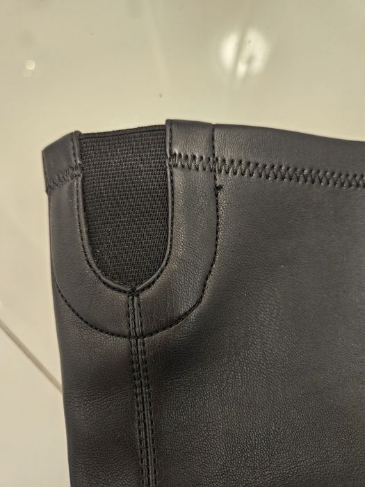 Kozaki z wysoką cholewką