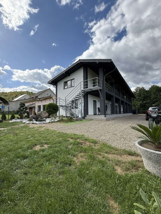 Кімнати подобово Велятино, Теплі води