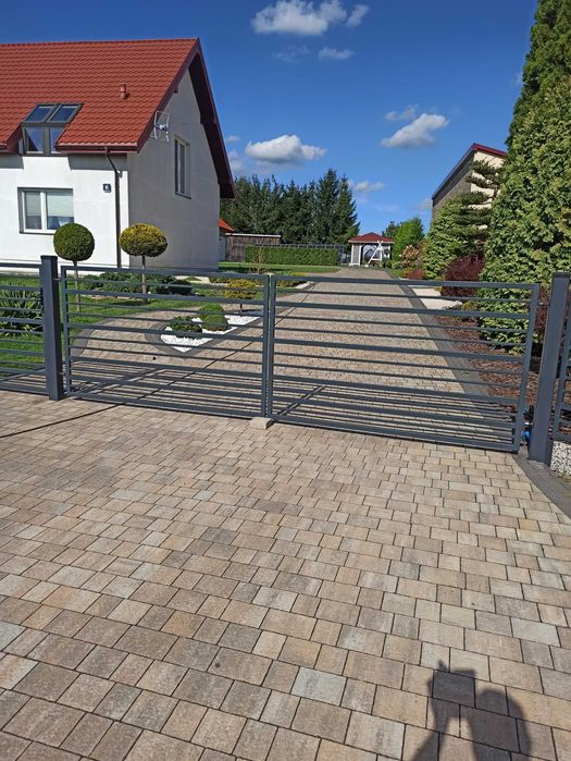 Balustrady, bramy, ogrodzenia