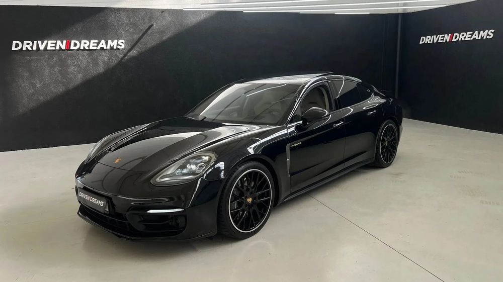 Porsche Panamera 4 E-Hybrid Platinum Edition