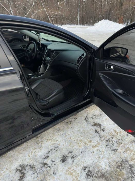 Продам Hyundai Sonata 2013