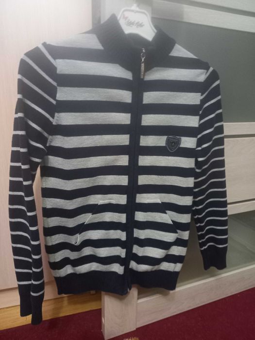 Продам кофту на хлопчика