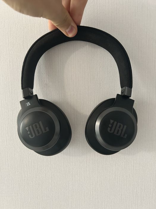 Продам Навушники Jbl live660nc