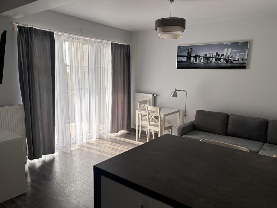 Wynajmę kawalerkę 31,5 m² w centrum Łodzi, ul. 6 sierpnia 42.
