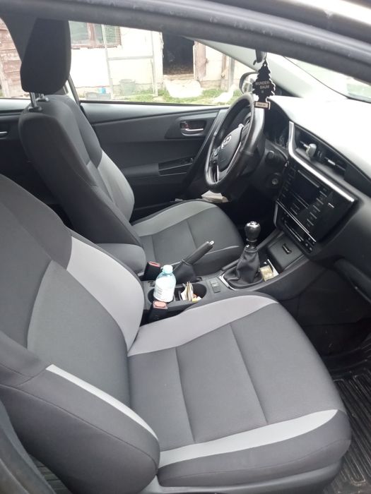 Toyota Auris 1.6  benzyna