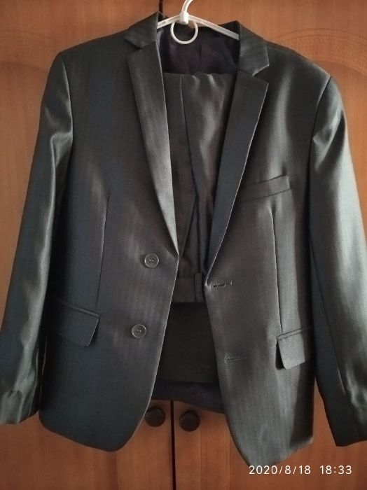 Продам шкільну форму